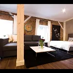Apartmenty Mariacka 20 -self Check-in 24h -glosniej W Weekendy - Noisy On The Weekend *