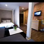 Apartmenty Mariacka 20 -self Check-in 24h -glosniej W Weekendy - Noisy On The Weekend *