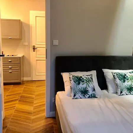 Apartment Apartmenty Mariacka 20 -self Check-in 24h -loud On The Weekends - By Kanclerz Investment