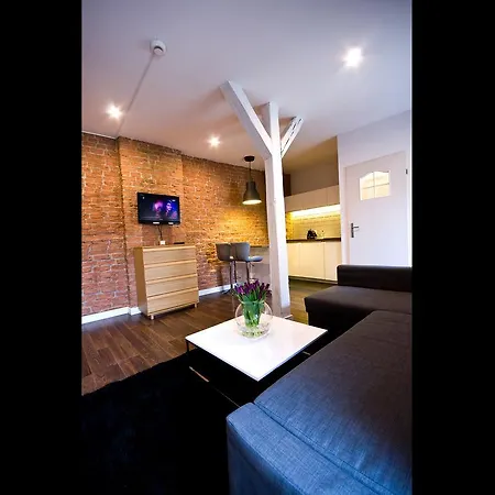 Apartmenty Mariacka 20 -Self Check-In 24H -Glosno W Weekendy - Noisy On The Weekend 아파트 *