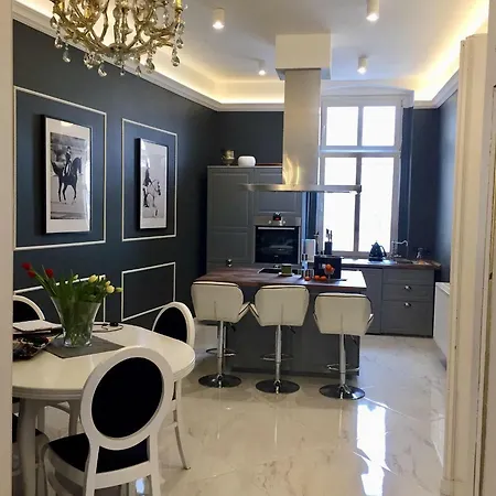 Apartmenty Mariacka 20 -self Check-in 24h -loud On The Weekends - By Kanclerz Investment *