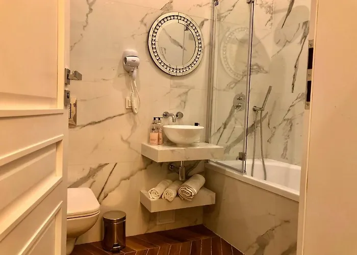 Apartmenty Mariacka 20 -self Check-in 24h -glosniej W Weekendy - Noisy On The Weekend