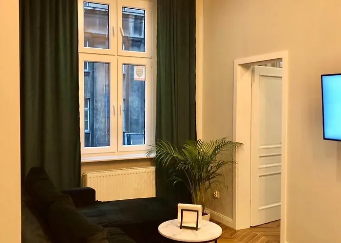 Apartmenty Mariacka 20 -self Check-in 24h -glosniej W Weekendy - Noisy On The Weekend *