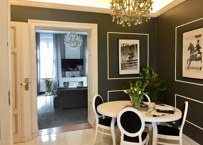 Apartmenty Mariacka 20 -Self Check-In 24H -Glosno W Weekendy - Noisy On The Weekend *