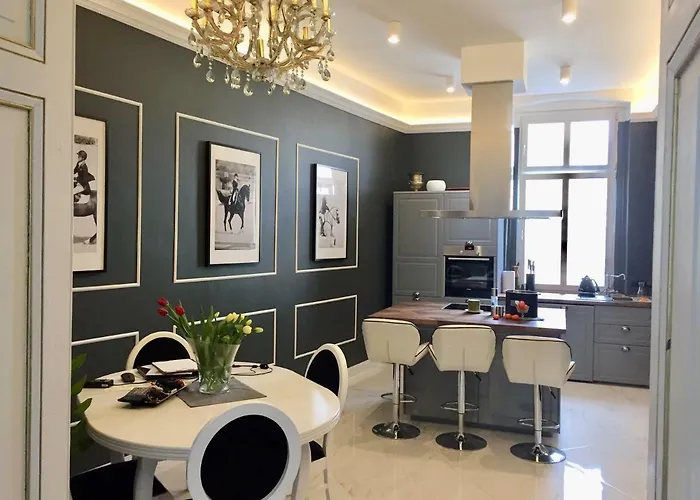 Daire Apartmenty Mariacka 20 -self Check-in 24h -glosniej W Weekendy - Noisy On The Weekend